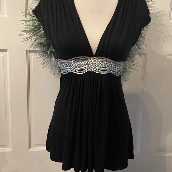 Urban Behavior Tops - Urban behavior top